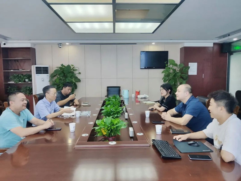 鄭州市科技局、發(fā)改委、生態(tài)環(huán)境局領(lǐng)導(dǎo)蒞臨鑫安利集團(tuán)調(diào)研